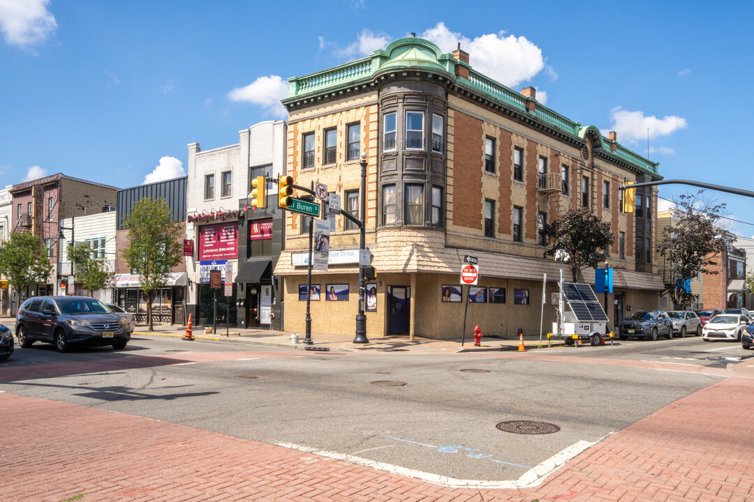 182 Ferry St in Newark, NJ - Building Photo