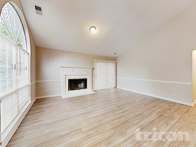 5513 Southminster Ln in Charlotte, NC - Building Photo - Building Photo