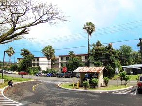 University Palms in Hilo, HI - Foto de edificio - Building Photo