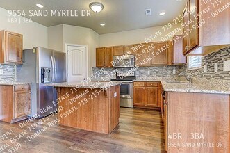 9554 Sand Myrtle Dr in Colorado Springs, CO - Foto de edificio - Building Photo