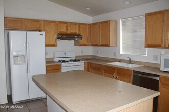 2854 W Simplicity Dr in Tucson, AZ - Building Photo - Building Photo