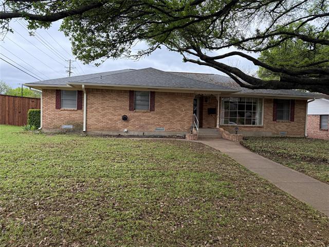 property at 104 W Rio Grande St