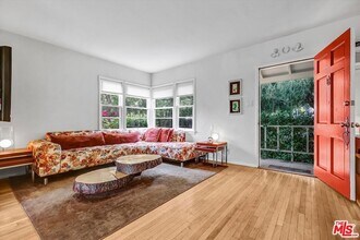 5723 Cantaloupe Ave in Los Angeles, CA - Building Photo - Building Photo