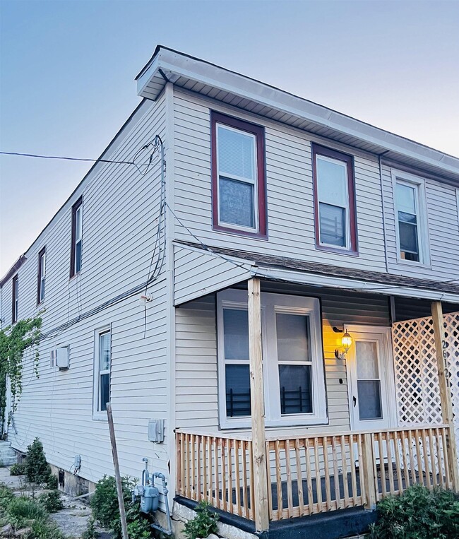 property at 26 1/2 S Georgia Ave