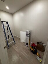 85 Myrtle St, Unit 202 in Quincy, MA - Building Photo - Building Photo