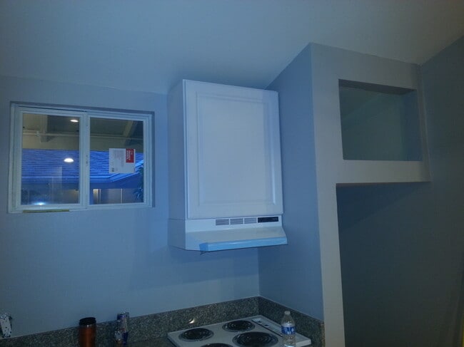 5317 Ventura Canyon Ave in Sherman Oaks, CA - Building Photo - Building Photo