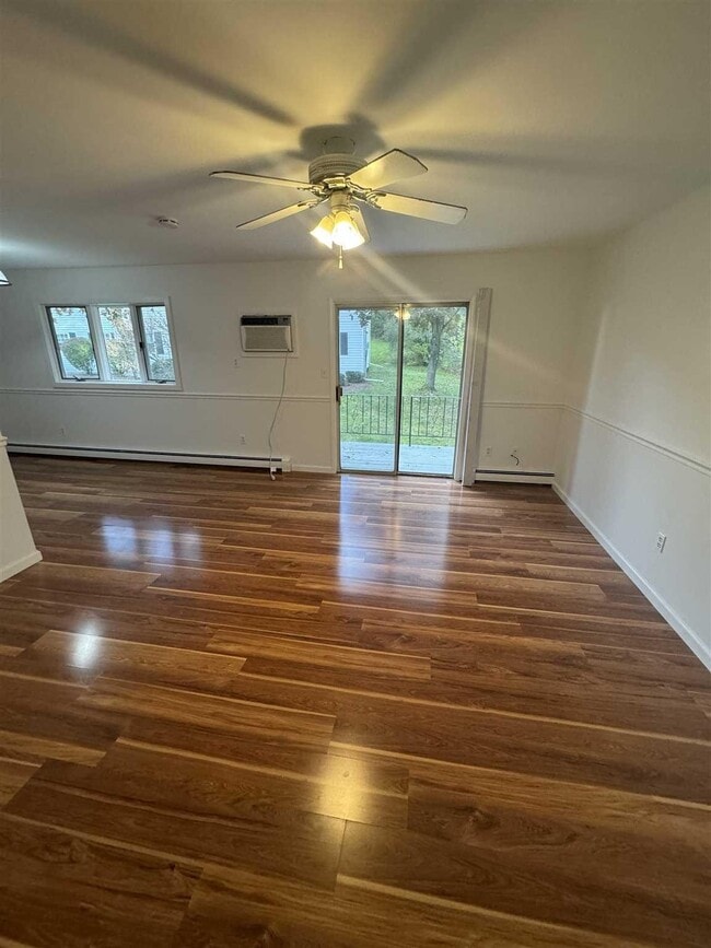 property at 10 Field Ct