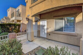 6330 Yampa River Way in Las Vegas, NV - Building Photo - Building Photo