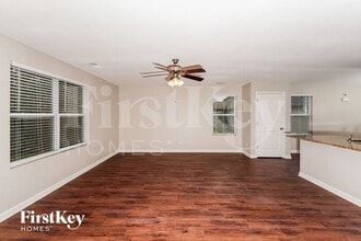 4768 Deer Foot Cove, Unit 201 in Pinson, AL - Foto de edificio - Building Photo