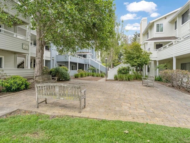 41 Grandview Street, Unit #704 in Santa Cruz, CA - Building Photo - Building Photo