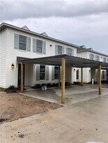 5030 S Prien Lake Rd in Lake Charles, LA - Building Photo