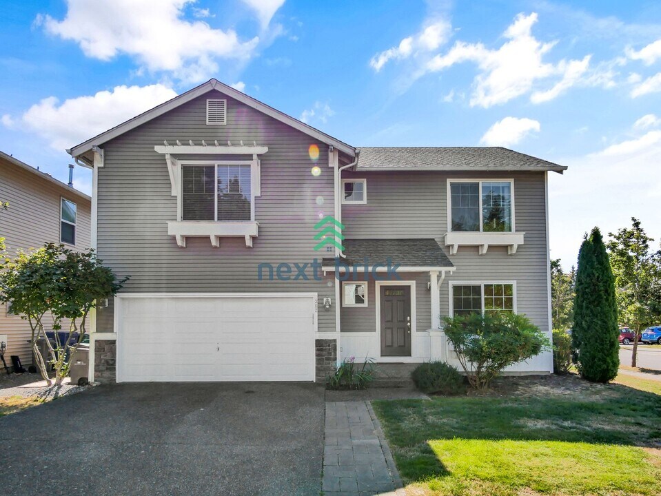 1302 190th St SE in Bothell, WA - Building Photo