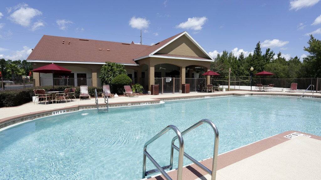 Hunter's Run Apartments in Middleburg, FL