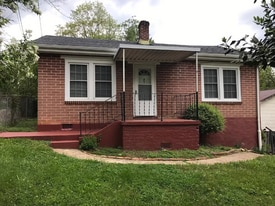 597 Emma Rd in Asheville, NC - Building Photo