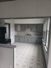 397 Circular Ave, Unit #2B in Hamden, CT - Building Photo - Building Photo