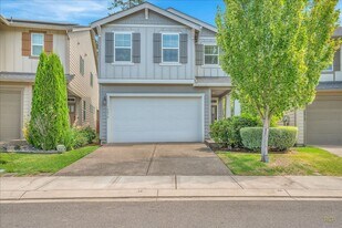 10070 NW Bartlett Loop in North Plains, OR - Building Photo