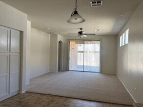 5624 W Vineyard Rd in Phoenix, AZ - Building Photo - Building Photo