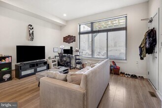 385 Martin St-Unit -1F in Philadelphia, PA - Building Photo - Building Photo