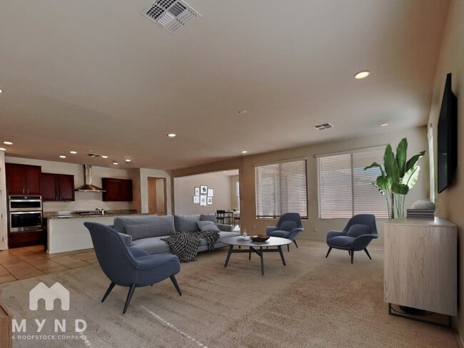 8756 W Rancho Dr