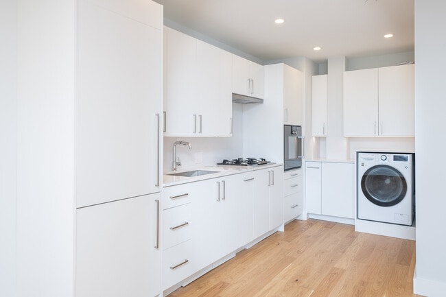 1410 Columbia Rd in Boston, MA - Building Photo - Building Photo