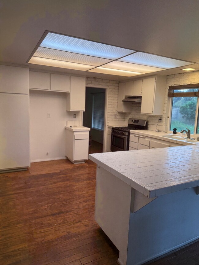 property at 1258 S Palmetto Ave