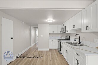 331 Wakefield in Anaheim, CA - Building Photo - Building Photo