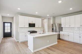 711 Dotty Dr in McKinney, TX - Building Photo - Building Photo