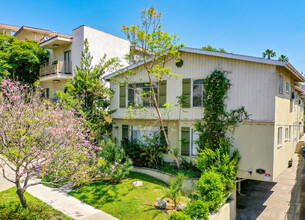 920 Westbourne Dr in West Hollywood, CA - Building Photo - Primary Photo