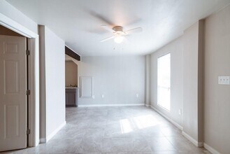 5327 Bell St-Unit -2 in Houston, TX - Building Photo - Building Photo