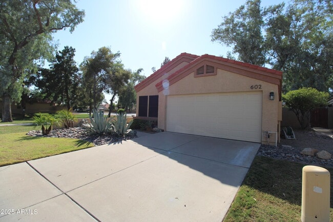 602 N Cobblestone St in Gilbert, AZ - Building Photo - Building Photo