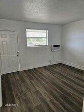 11752 SW 212th St in Miami, FL - Building Photo - Building Photo