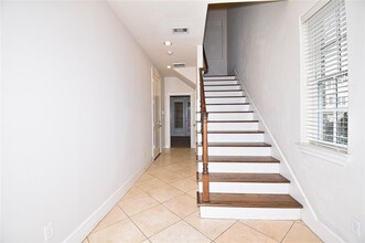 2440 Charleston St in Houston, TX - Building Photo - Building Photo