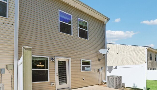 3324 Estes Dr in Atlanta, GA - Building Photo - Building Photo