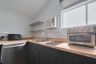 845 Columbia St in Houston, TX - Building Photo - Building Photo
