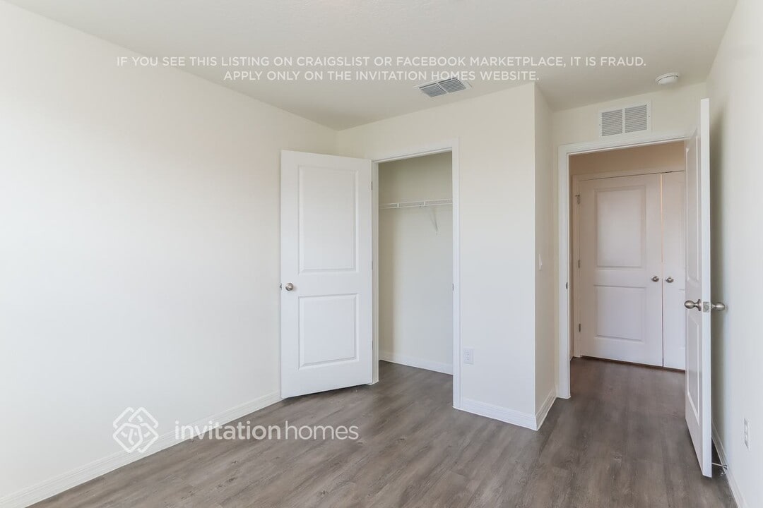3691 Fulton Ferry Ln in Tampa, FL - Building Photo