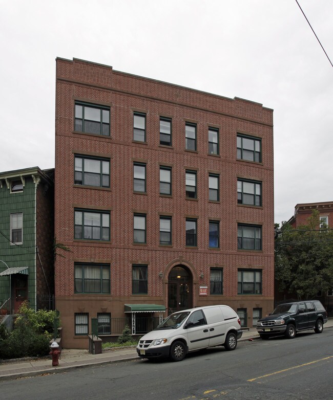 65 Summit Ave in Jersey City, NJ - Foto de edificio - Building Photo
