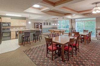 Lakeville Woods in Lakeville, MN - Foto de edificio - Interior Photo