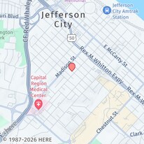 216 E Ashley St in Jefferson City, MO - Building Photo