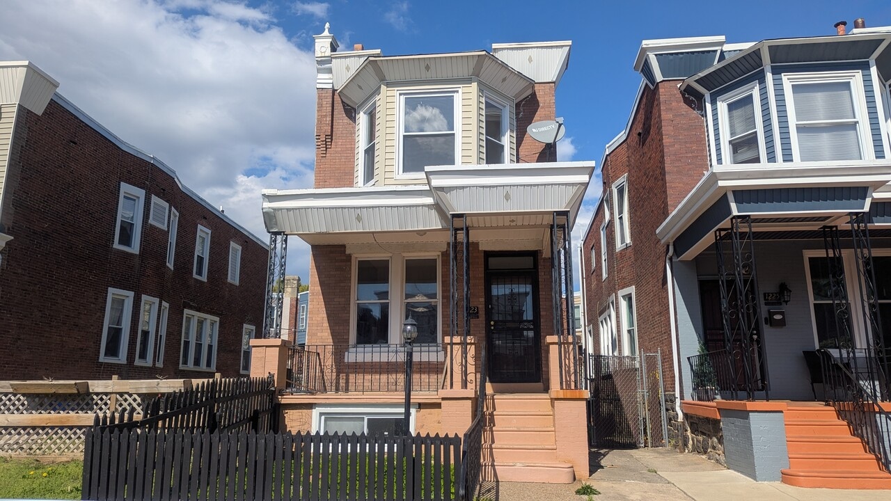 1223 S 53rd St in Philadelphia, PA - Foto de edificio
