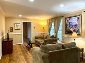 307 W Wellington St in Carthage, TX - Building Photo