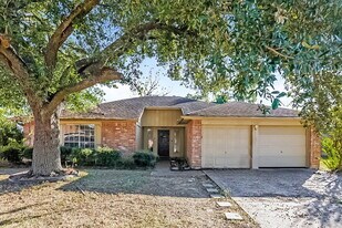 7202 Skylight Ln in Houston, TX - Building Photo