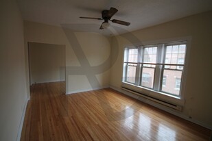 634 W Barry Ave, Unit 626.5-N3 Apartamentos