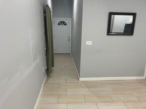 2904 E 63rd St, Unit A in Long Beach, CA - Foto de edificio - Building Photo