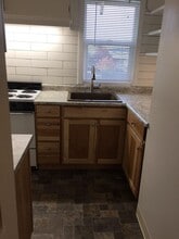 303 NE D St in Grants Pass, OR - Building Photo - Building Photo