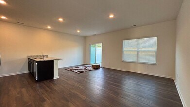 332 Emma Victoria Wy in Sevierville, TN - Building Photo - Building Photo