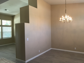 2308 Halsey Cir in Davis, CA - Building Photo - Building Photo