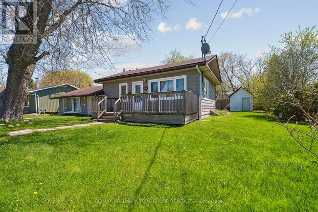 351 Winnifred Dr in Georgina, ON - Building Photo - Building Photo
