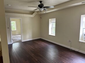 117 5th St, Unit 203 in Ames, IA - Building Photo - Building Photo
