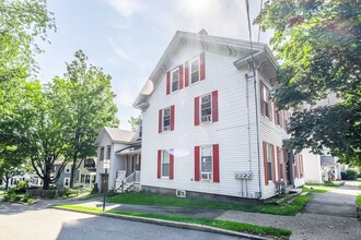 76 Rumford Street in Concord, NH - Building Photo - Building Photo