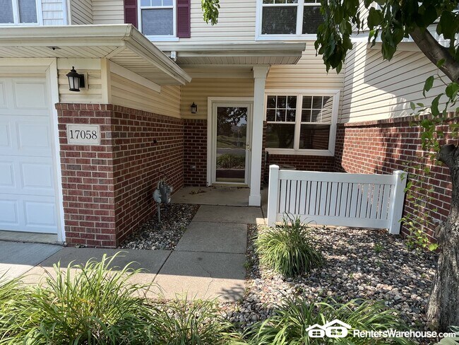 17058 Embers Ave in Farmington, MN - Building Photo - Building Photo